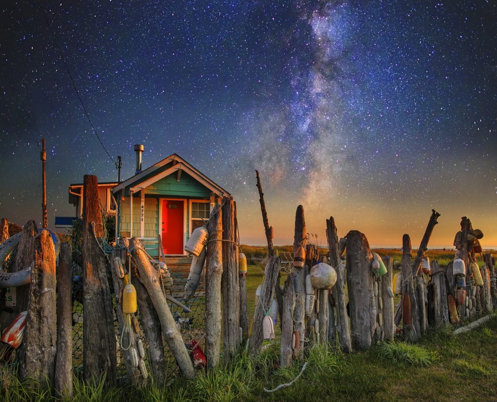 photo of shack on beach